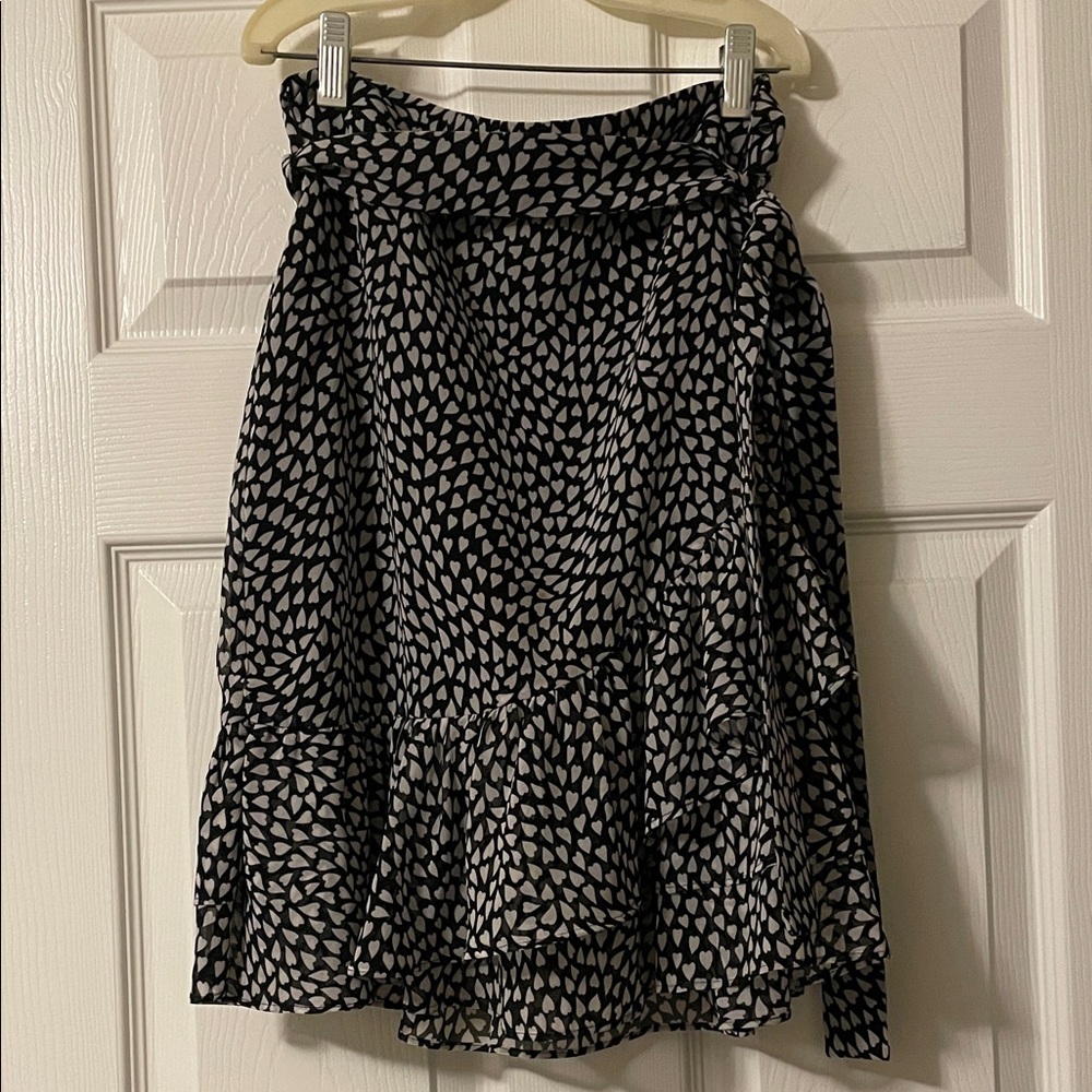Ann Taylor Black and White Heart Patterned Skirt